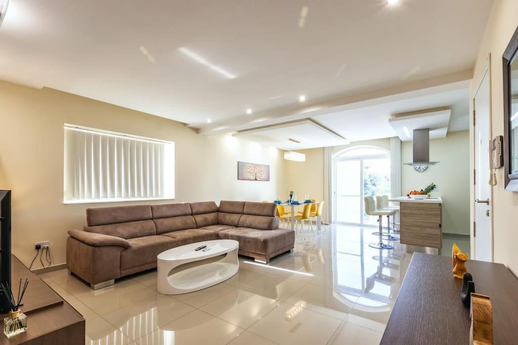 Modern 3 Bedroom Apartment Close To Paceville And Beach Is-Swieqi المظهر الخارجي الصورة
